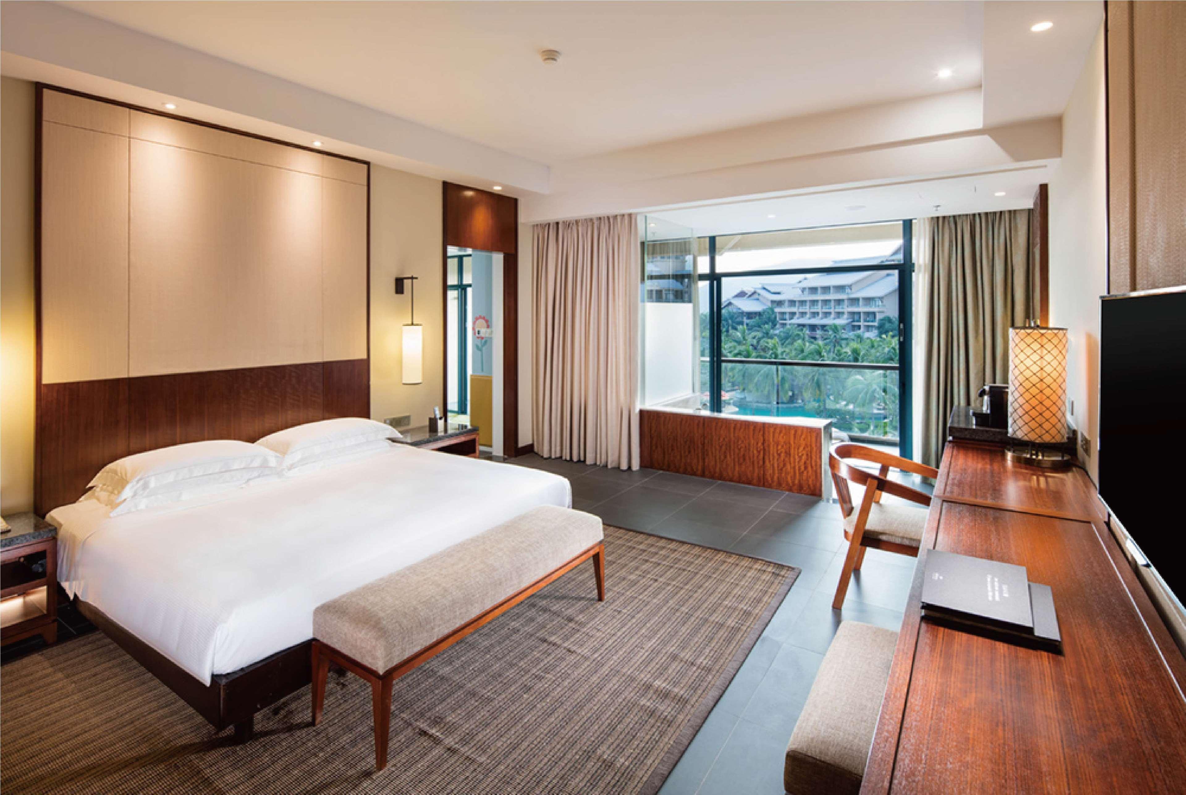 Hilton Sanya Yalong Bay Resort & Spa Екстериор снимка
