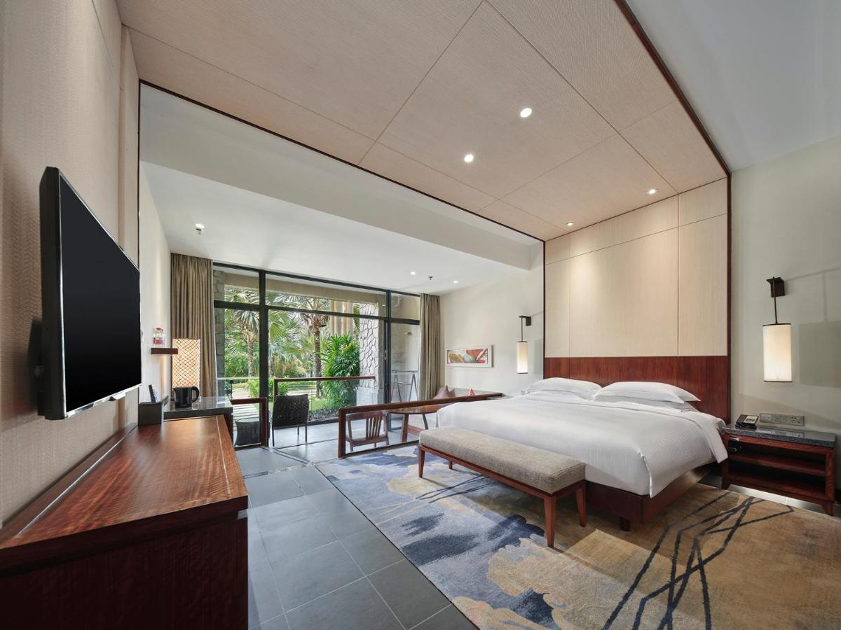 Hilton Sanya Yalong Bay Resort & Spa Екстериор снимка