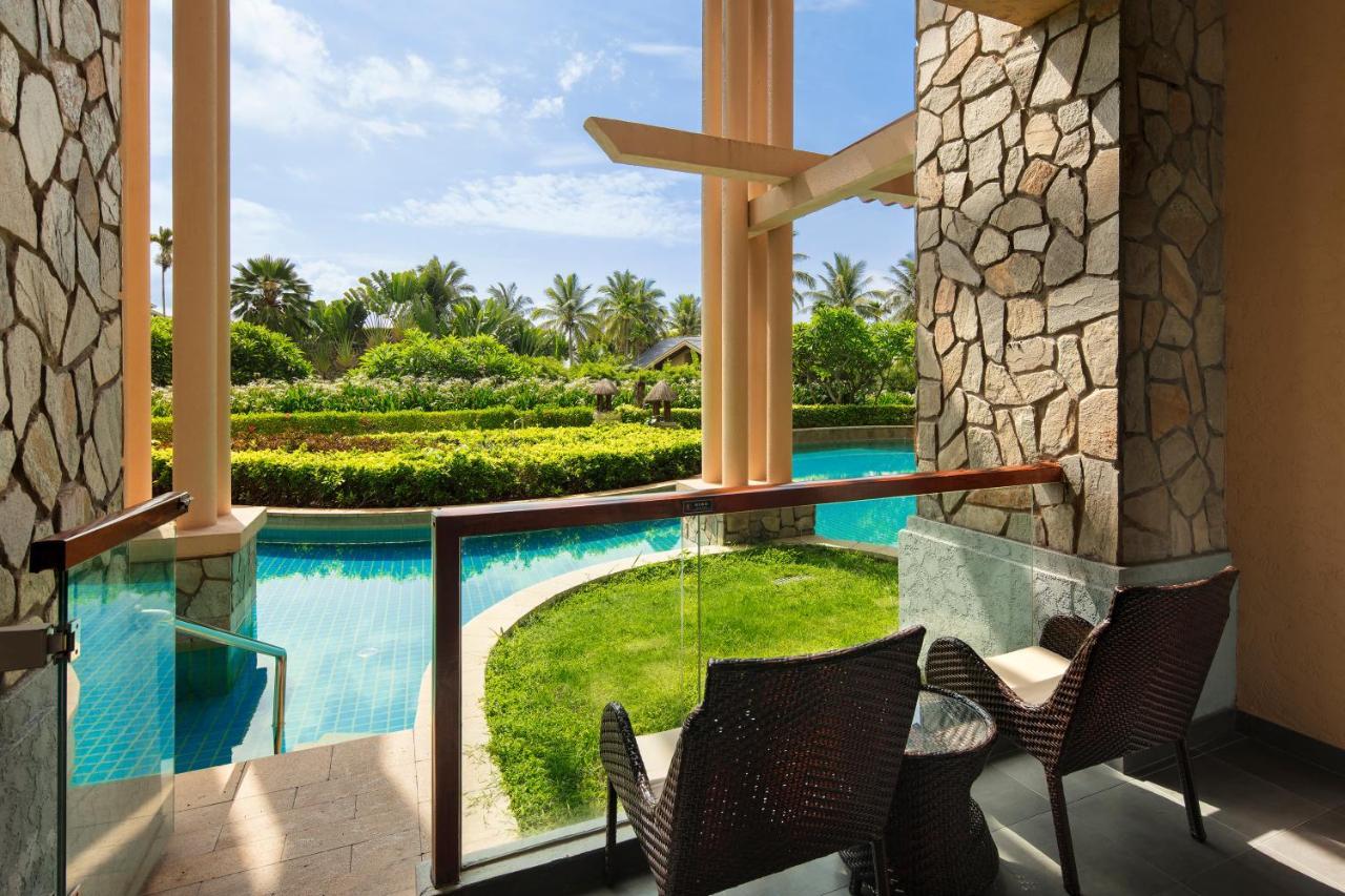 Hilton Sanya Yalong Bay Resort & Spa Екстериор снимка