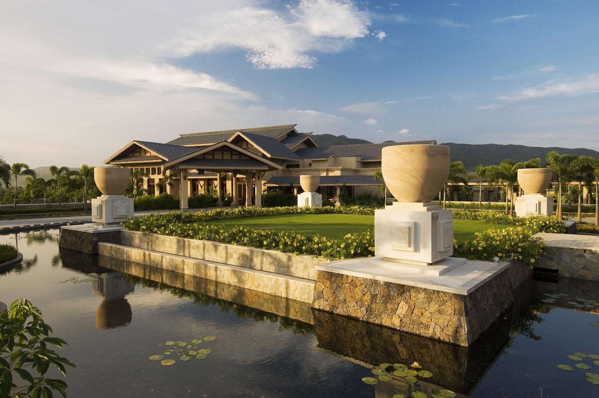 Hilton Sanya Yalong Bay Resort & Spa Екстериор снимка